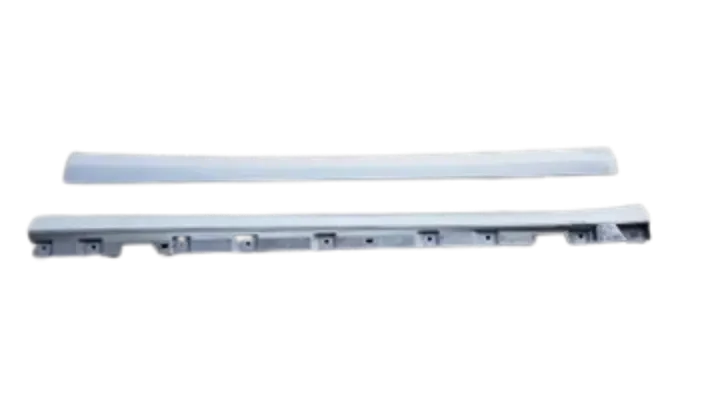 SIDE SKIRT